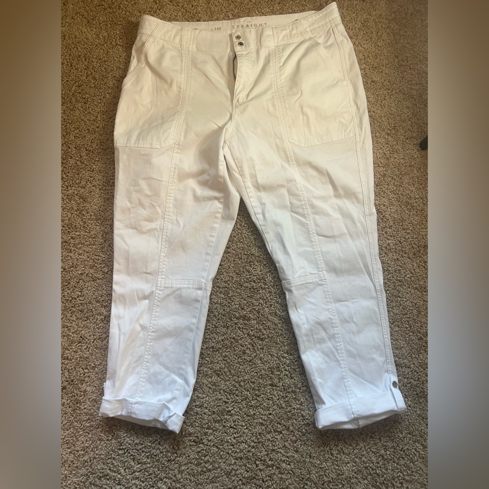 WHITE HOUSE BLACK MARKET White cargo jeans the Straight Crop Cargo Jeans